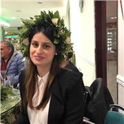 Laureata magistrale in lettere, impartisco ripetizioni di latino, italiano, storia e filosofia.
Ho avuto esperienze in questo ambito, perché ho lavorato per un anno nella ludoteca gestita dalla cooperativa sociale  I Colori  a Roseto degli abruzzi.
Garant